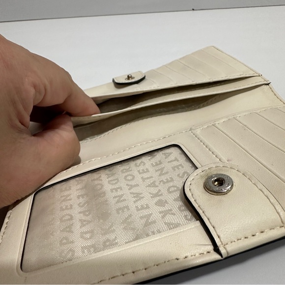 Authentic Kate Spade Wallet - Picture 4 of 8